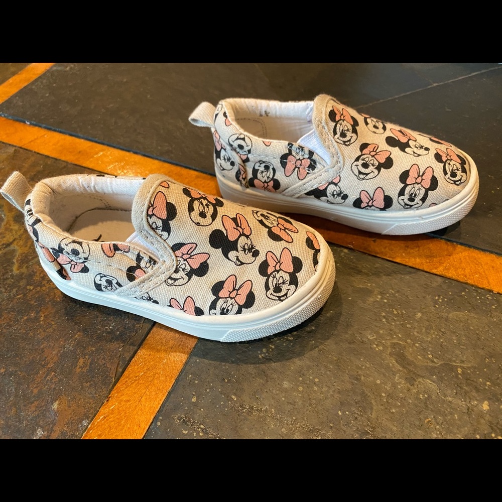 Toddler girl Minnie Mouse shoes